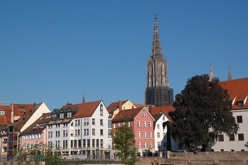 27952