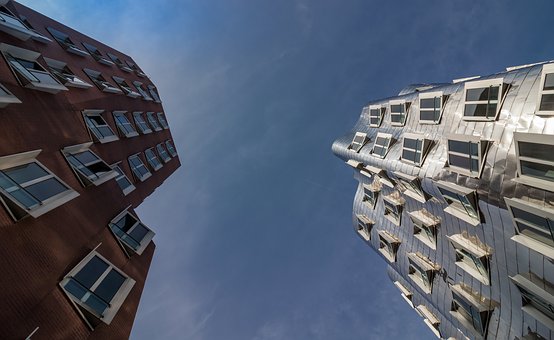 314729