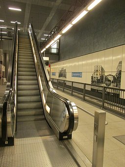 58006