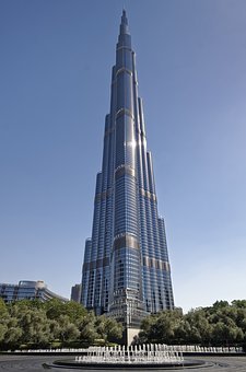 232923