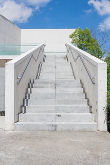 322242