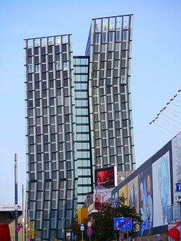 145881