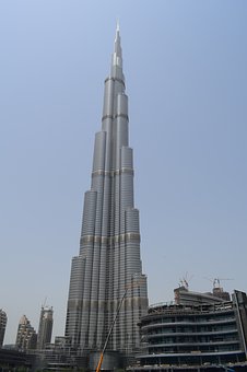231805