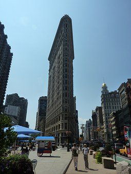 34852