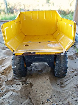 65048