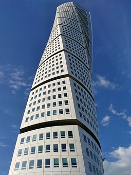 104362