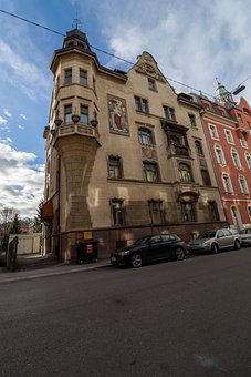 238572