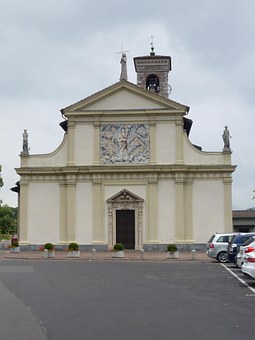159100