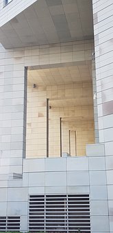 403660