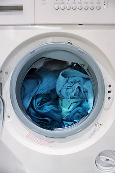 208745