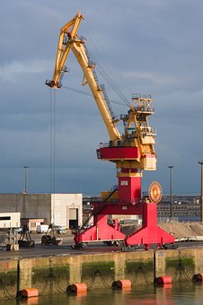 230979