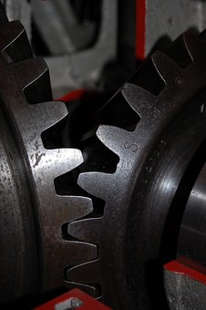 272945