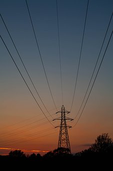 303761