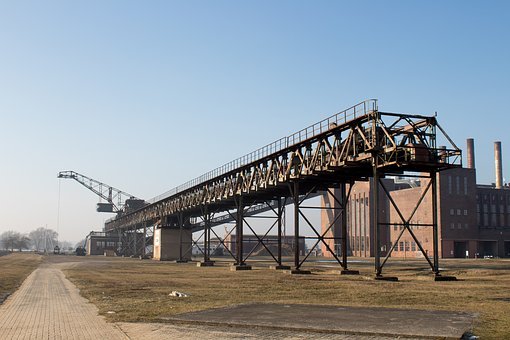 218502