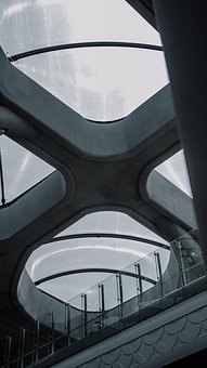 285105