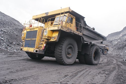 304753
