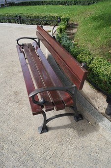 52832