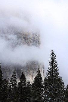 140437