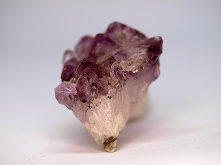 48957