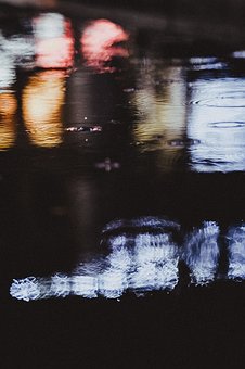 228452