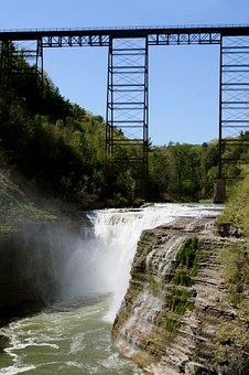 97352