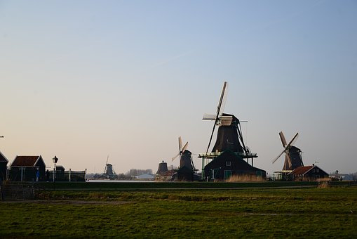 326647
