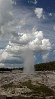 100296