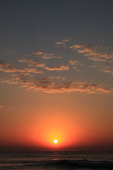 176070
