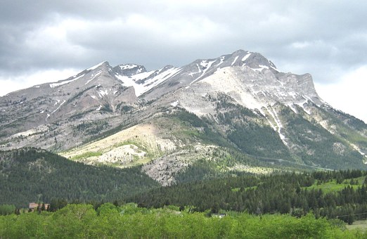 181800