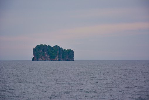 63372