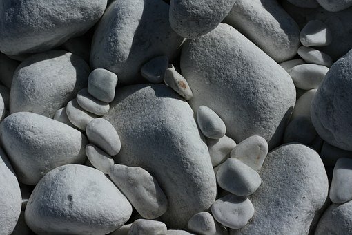 22972
