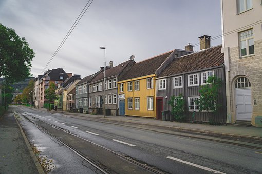 174482