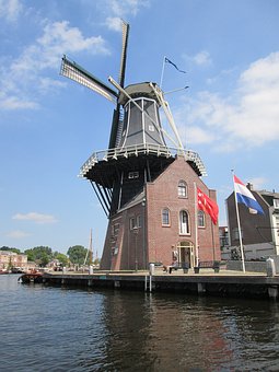 144001