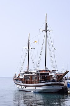 65734