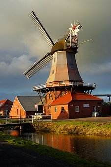 251824