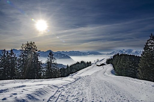 344923