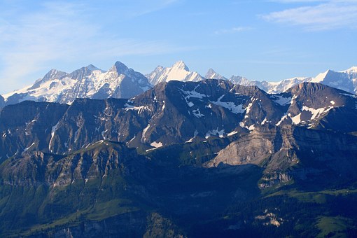 159061