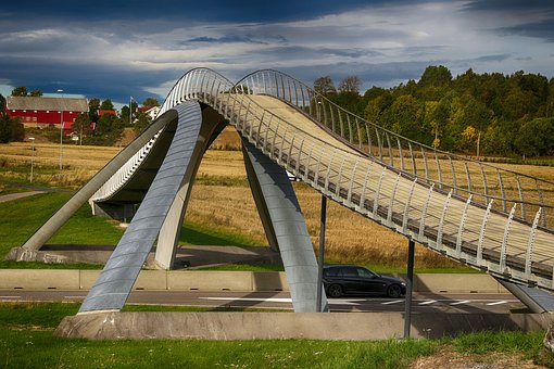 306765