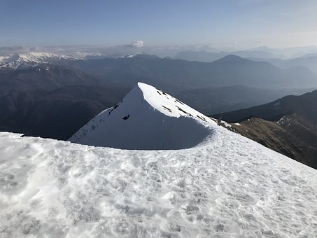 215787