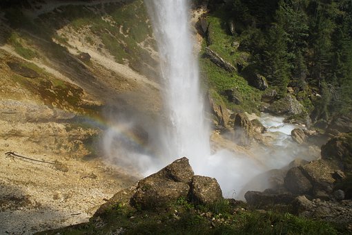 85643
