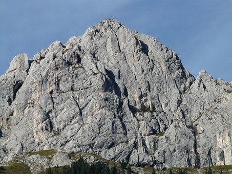 143058