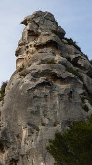 201084