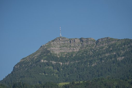 1932