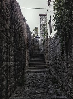 127683