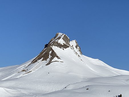 78702