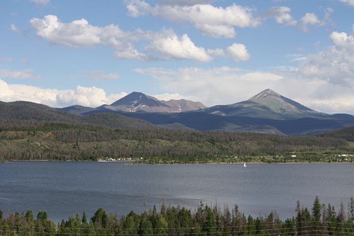161897