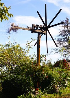 306597