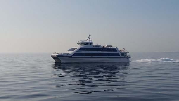 249025