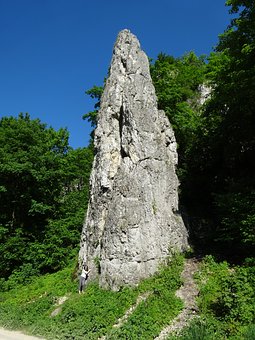 388333