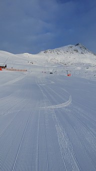 284657